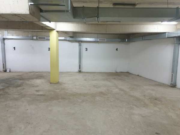 Продава се под земен паркинг