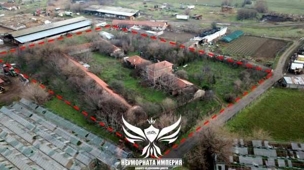 Продавам склад/селскостопански сгради 1450РЗП в имот 8700кв с.Боянци