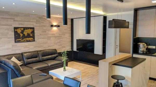 Продаваме Четириистаен Апартамент В Слатина