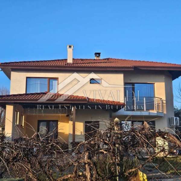 Двуетажна нова къша в с.Приселци, обл.Варна