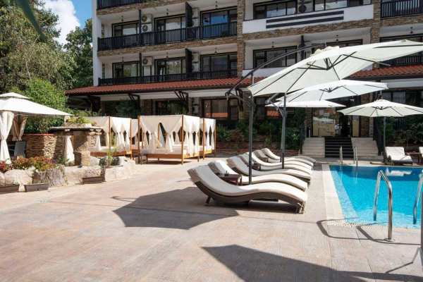 Малък двустаен апартамент в Приморско на 300 метра от плажа