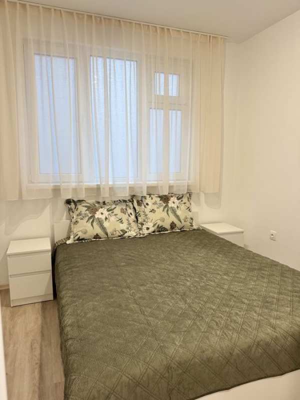 Дава се под наем двустаен апартамент 450€, Гръцка махала