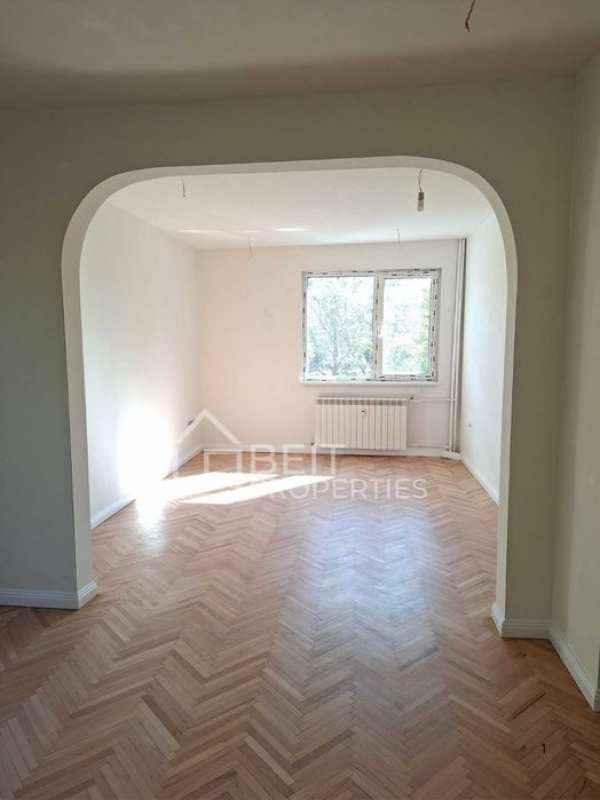 Тристаен апартамент  в  Славия