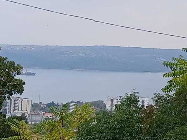 Парцел с ПУП м-ст Акчелар