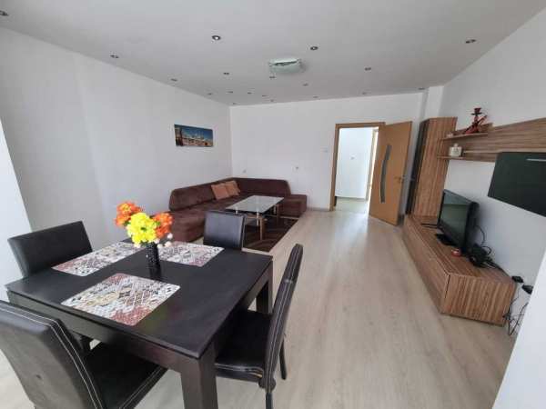 От собственик!Под наем тристаен голям апартамент Кършияка,след ремонт!