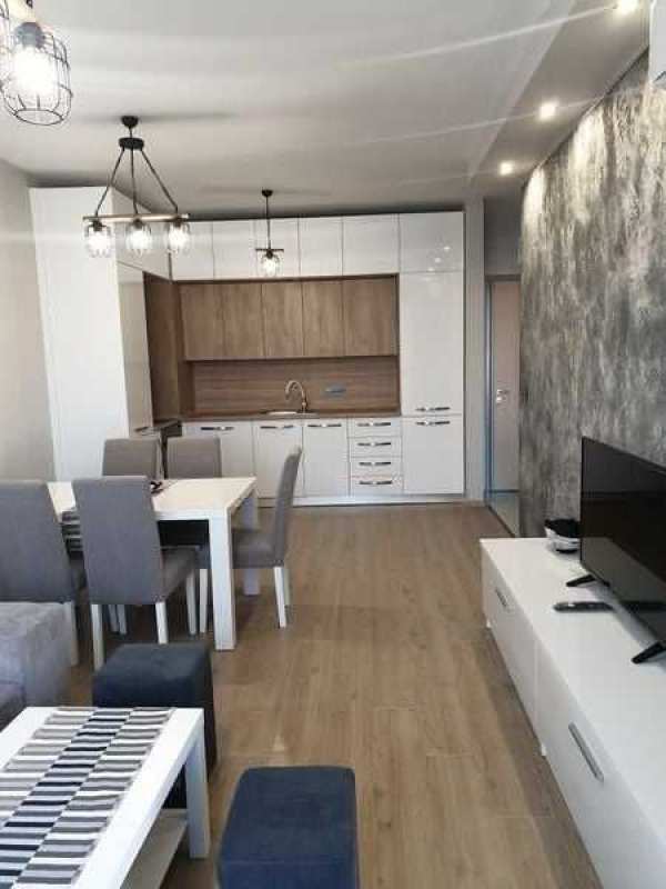 Двустаен апартамент под наем в кв.Гео Милев