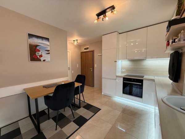 Двустаен напълно обзаведен апартамент