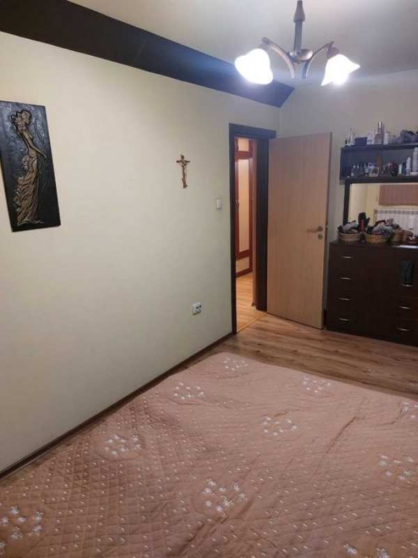 Продава многостаен /лукс/с гараж топ център гр.Пещера