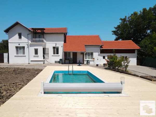 140321 ЕКСКЛУЗИВНО! Къща с три спални и басейн в с. Караисен