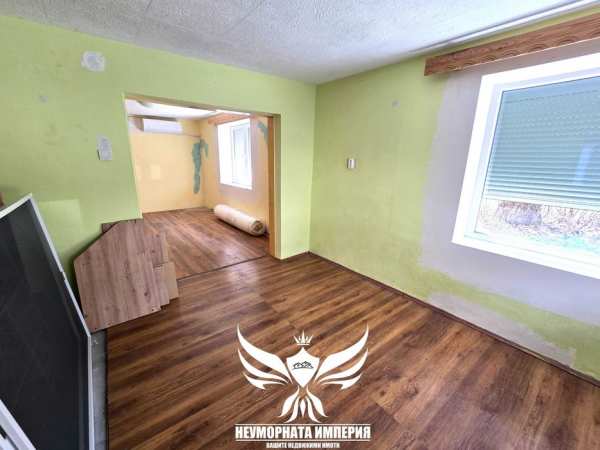 Продавам тристаен апартамент 98кв. с двор в Асеновград жорж махала