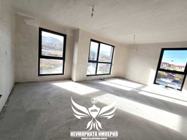 Продавам нов тристаен 93кв.м. 5ет. с гараж гр.Асеновград кв.Запад