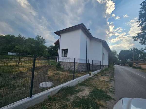 Къща в с.Кондофрей,обл.Перник.