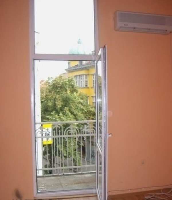 Продава офис, гр. пловдив, център