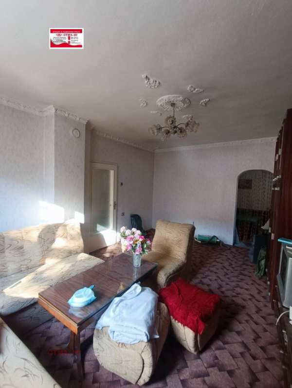 Продава  2-стаен град Шумен, Център
      60 кв.м