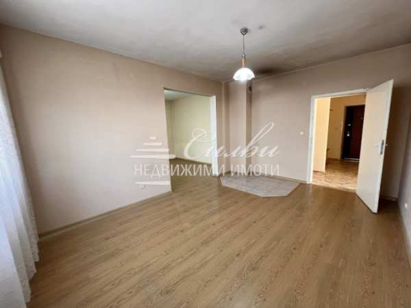 Продава 4-стаен, гр. шумен, добруджански