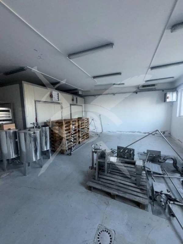 Продава пром. помещение, с. бата, област бургас