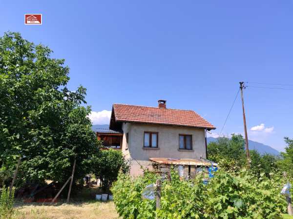 Продава вила, гр. враца, кулата