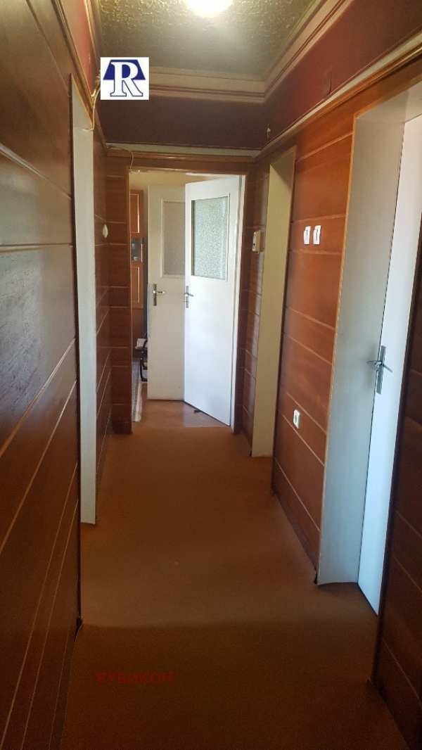 Продава 4-стаен, гр. плевен, идеален център