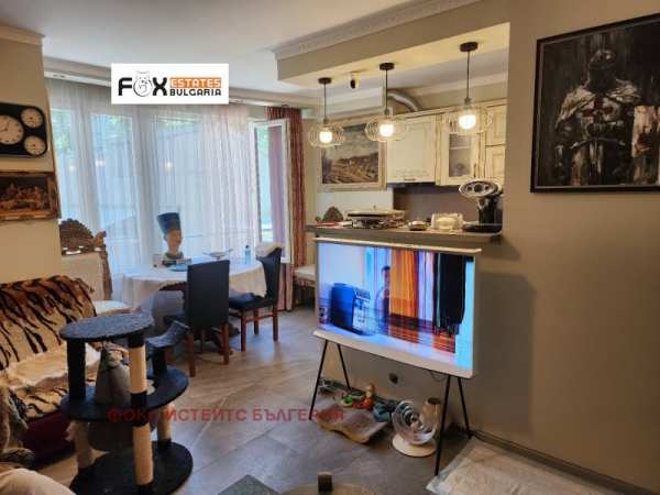 Продава 2-стаен, гр. пловдив, център