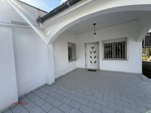 Продава къща, извън страната, област извън страната