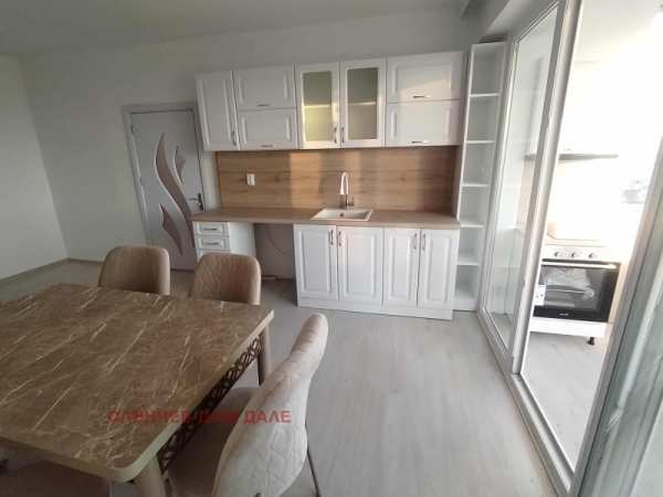 Продава 2-стаен, гр. шумен, тракия