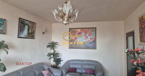 Продава 3-стаен, гр. пловдив, център