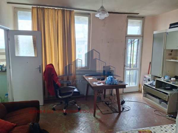 Продава 2-стаен, гр. шумен, тракия