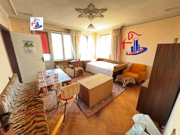 Продава 3-стаен, гр. шумен, военно училище