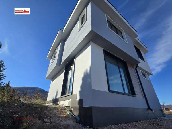 Продава къща, гр. пловдив, христо смирненски