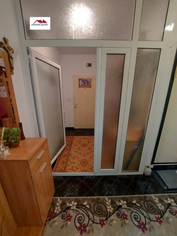 Продава 2-стаен, гр. шумен, еверест