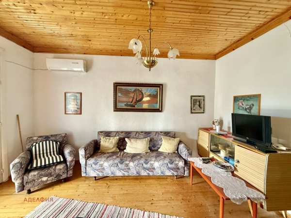 Продава къща, извън страната, област извън страната