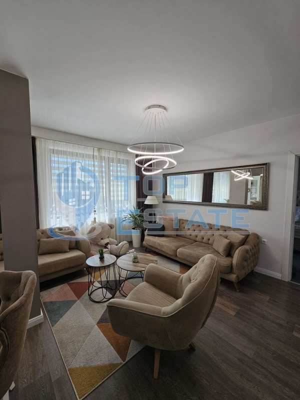 Продава  3-стаен град Велико Търново, Акация
      117 кв.м