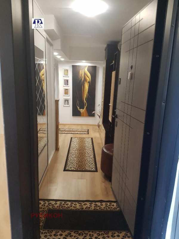 Продава 2-стаен, гр. плевен, широк център