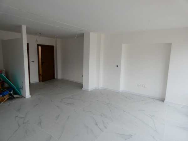 Продава пром. помещение, гр. радомир, област перник