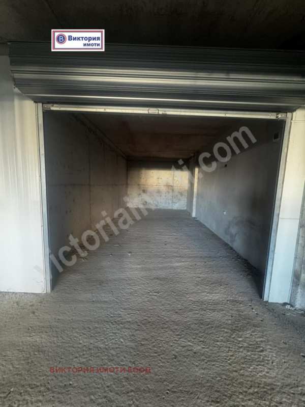 Продава  гараж, паркомясто град Велико Търново, Бузлуджа
      21 кв.м