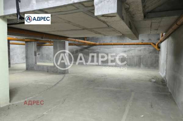 Продава склад, гр. варна, левски 1