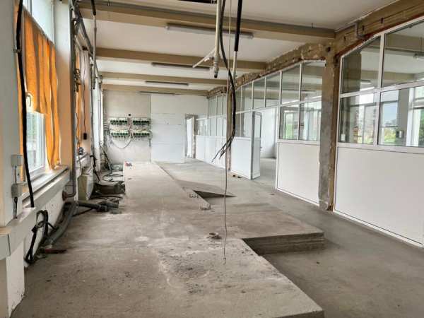 Продава пром. помещение, гр. пазарджик, запад