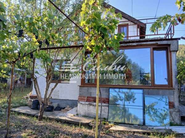 Продава вила, гр. шумен, м-т под манастира