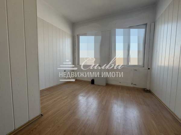 Дава под наем офис, гр. шумен, център