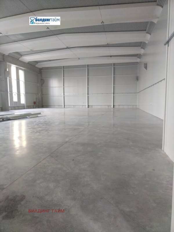 Дава под наем склад, гр. шумен, добруджански