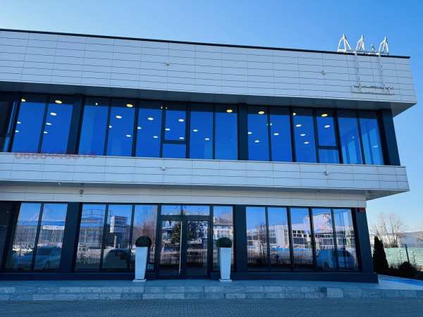 Дава под наем бизнес имот, гр. софия, република 2