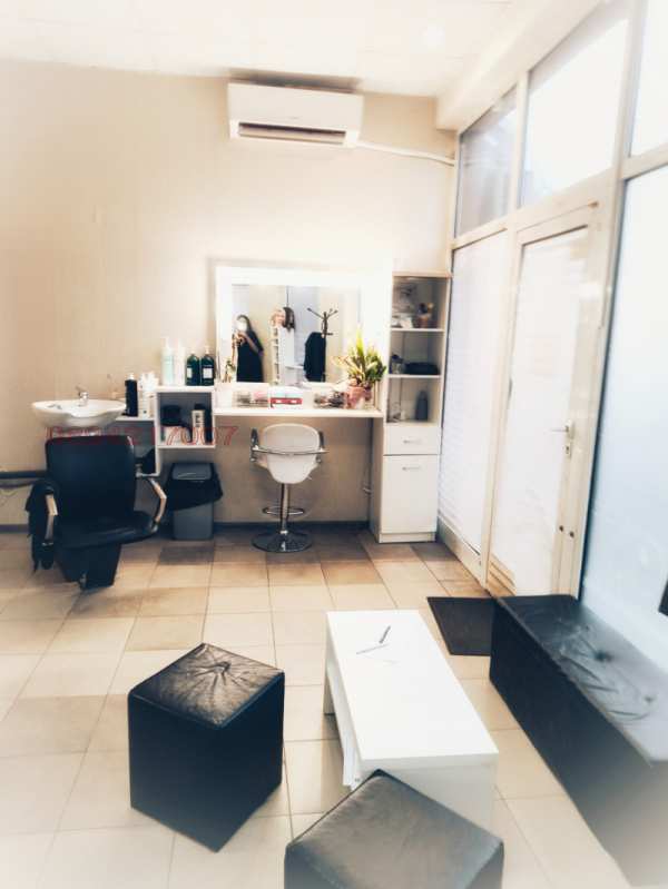 Дава под наем бизнес имот, гр. велико търново, център