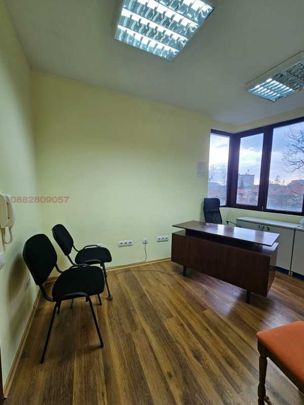 Дава под наем офис, гр. плевен, идеален център