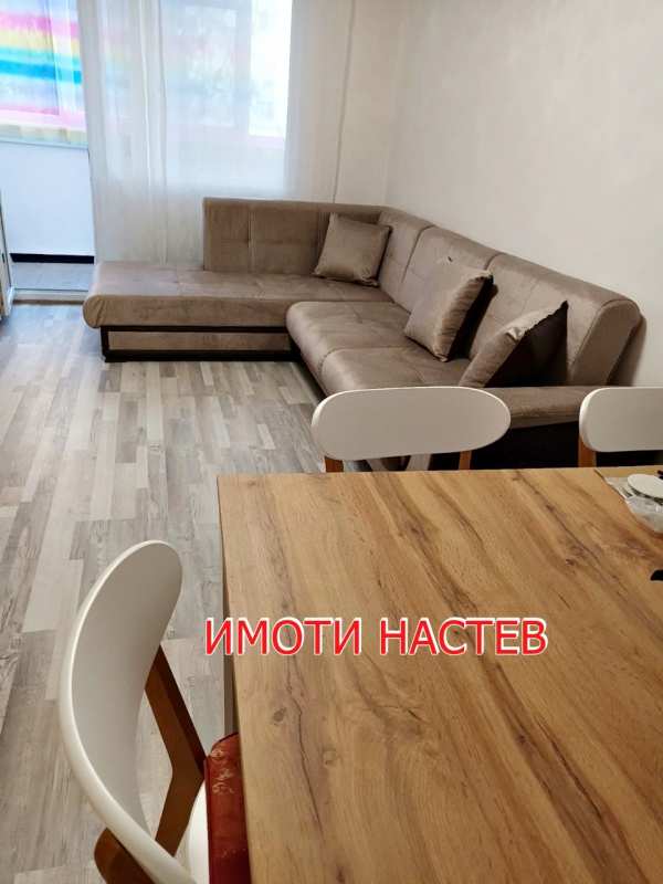 Дава под наем 2-стаен, гр. шумен, център