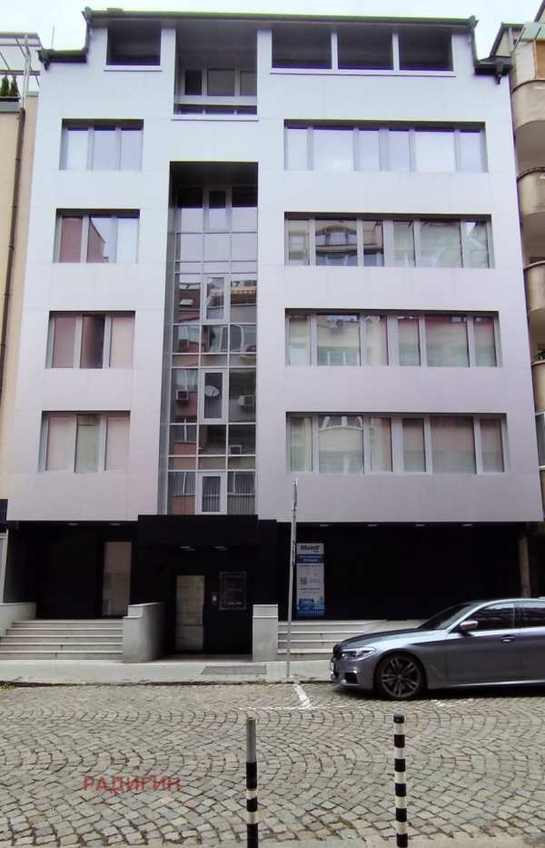 Дава под наем склад, гр. софия, център