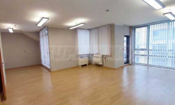 Дава под наем офис, гр. пловдив, център