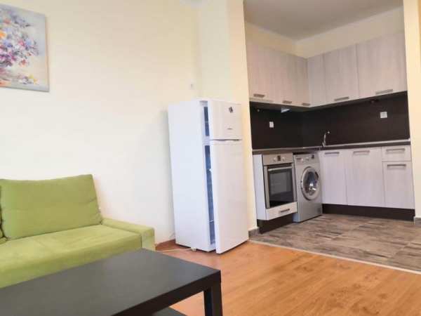 Дава под наем 2-стаен, гр. бургас, център