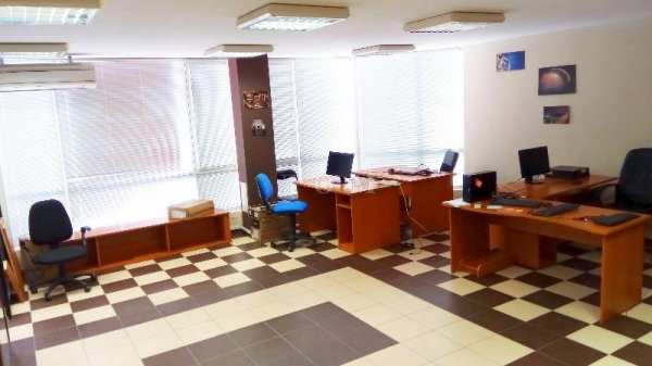 Дава под наем офис, гр. шумен, център