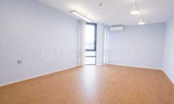 Дава под наем офис, гр. пловдив, център