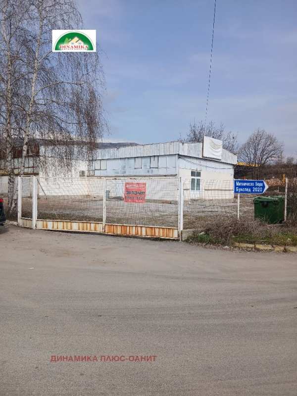 Дава под наем склад, гр. драгоман, област софия област